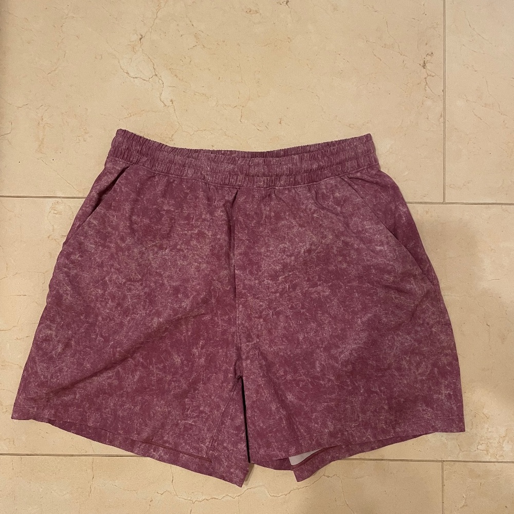 Lululemon Pace Breaker Linerless Short 5", Small